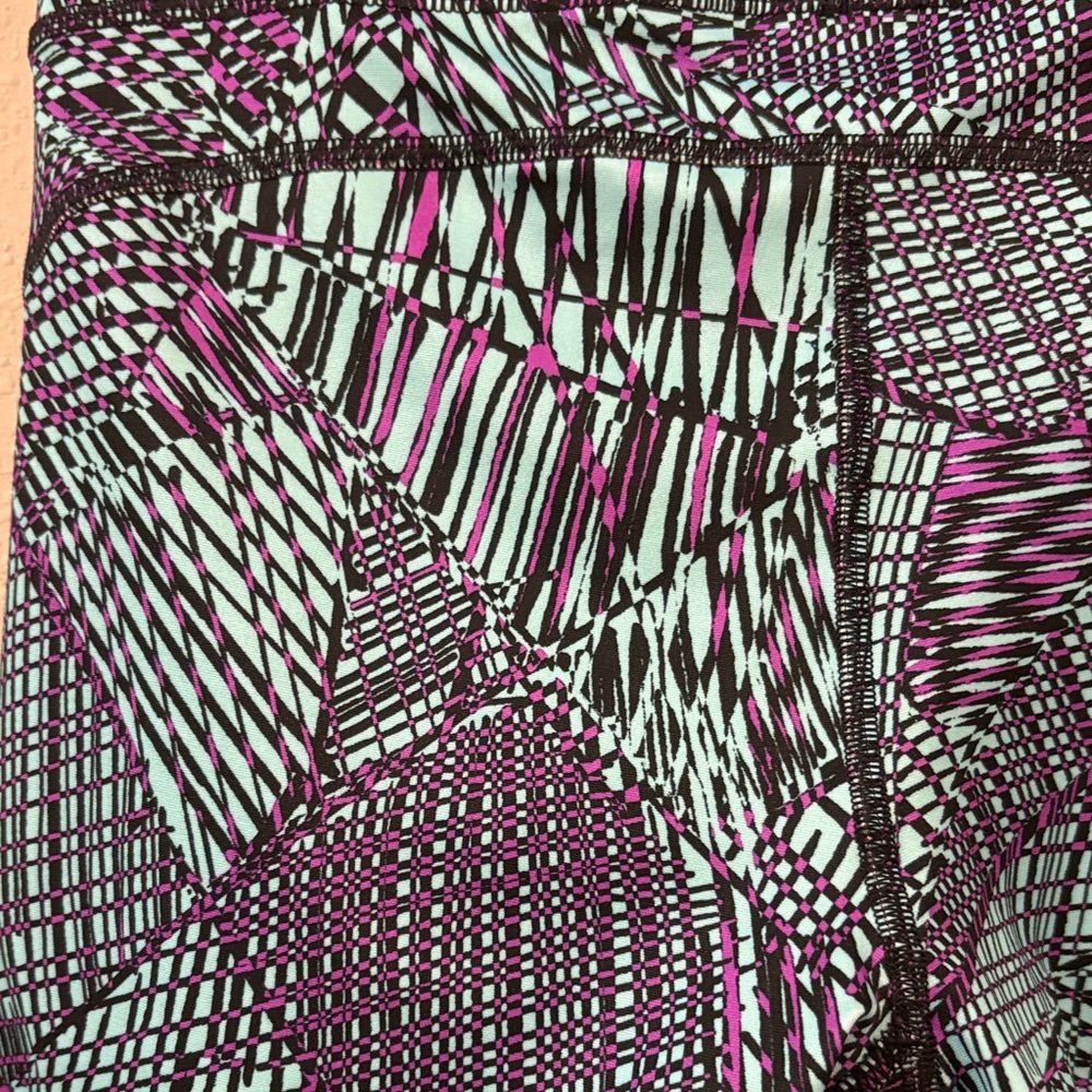 Under Armour Purple and Blue Patterned Leggings - Picture 5 of 6